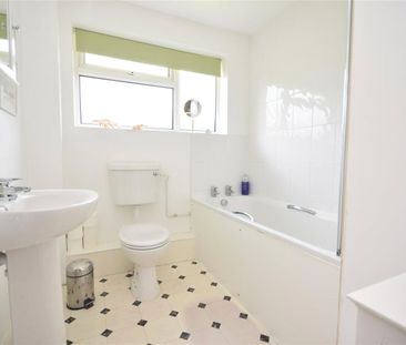 Strawberry Hill Close, Twickenham, Middlesex, TW1 - Photo 6