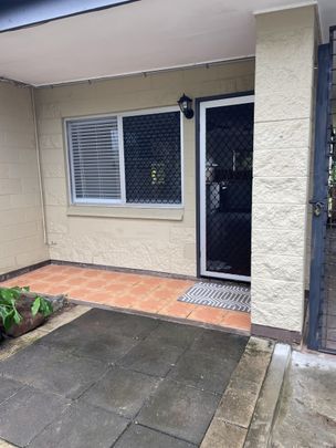 2/4 Kurruk Close, White Rock, QLD 4868 - Photo 1