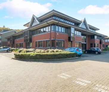 Catteshall Lane, Godalming, Surrey, GU7 - Photo 2