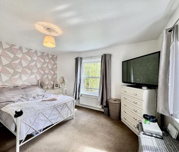 5 bedroom semi-detached house to rent - Photo 3