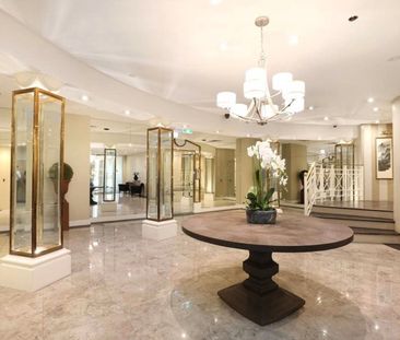 Prime Toorak studio with treetop views - Photo 2