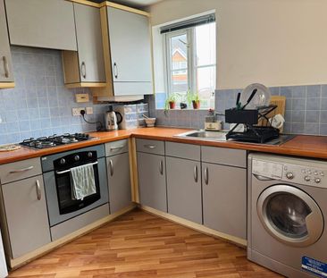 Room in a Shared House, Glenville Road, M8 - Photo 2