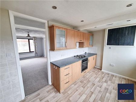 3 bedroom end of terrace house to rent - Photo 5