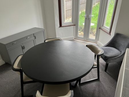 Room in a Shared House, Durban Road, E15 - Photo 4