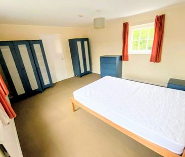 Flat to rent on - Photo 3