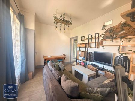 Location Appartement 3 pièces 47m² NEUVILLE SUR SAONE 69250 - Photo 2
