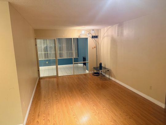 For Lease - 7 Townsgate Drive Unit# 1810, Vaughan, Ontario - Photo 1
