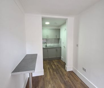 Room in a Shared Flat, London Road, CR7 - Photo 6