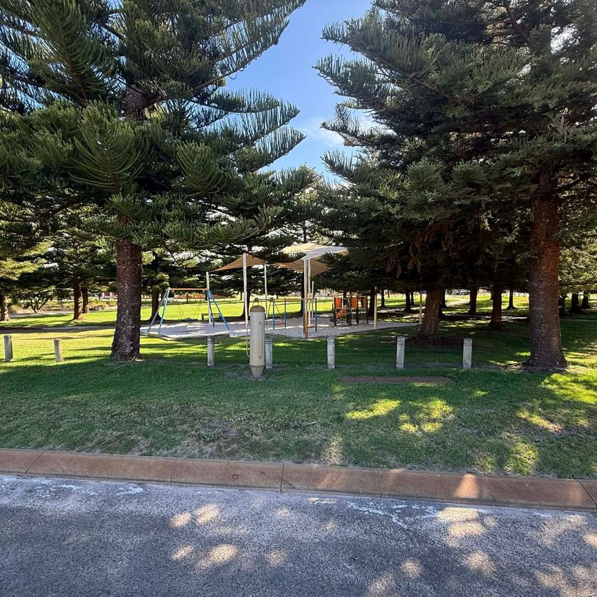 Available Now for Immediate Move in &excl;&excl; - Photo 1