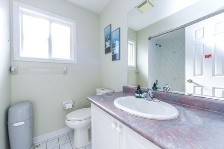 For Lease - 124 Starhill Crescent, Brampton, Ontario - Photo 3