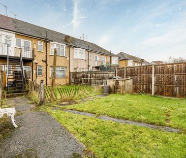 2 bedroom maisonette to rent - Photo 2