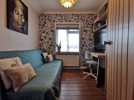 3 Bed Semi-Detached House, Brenley Gardens, SE9 - Photo 2