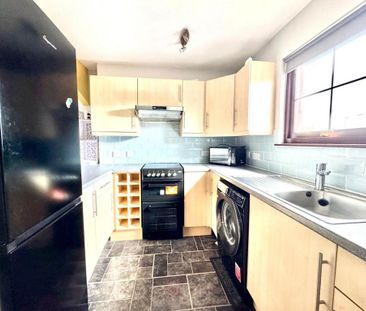 2 bedroom flat to rent - Photo 6