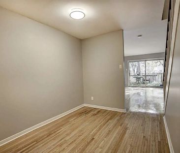 200 Lakeshore Rd. W. — 2 Bedroom Townhouse - Photo 5