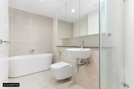 MGM MARTIN - THREE BEDROOM APARTMENT - Photo 4