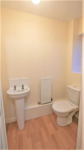 3 bedroom terraced house to rent - Photo 4