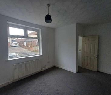 Roberts Square, West Cornforth, DL17 - Photo 1