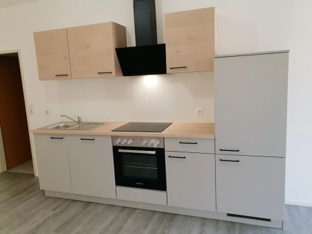 Ein - Zimmerwohnung mit neuer Küche + Balkon zu vermieten! - Foto 2