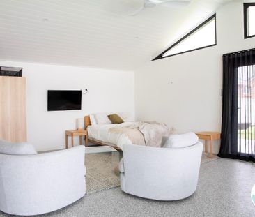 4 Middle Street, Caves Beach NSW 2281 - House For Rent | Domain - Photo 4