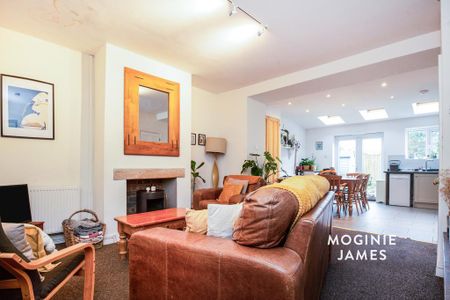 2 bedroom terraced house to rent - Photo 2