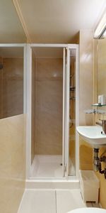 Cartwright Gardens, London, WC1H - Photo 4