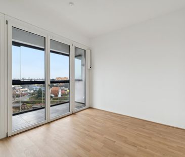 Leben im Süd Spitz: 2 Zimmer-Wohnung mit Loggia - Photo 2