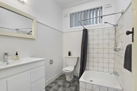 Charm, character & convenience Inspect Now - 0401 352 885 - Photo 4