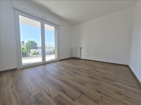 3 pièces - 65,48 m² - 2ème étage - Colocation non autorisée - Photo 4