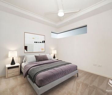 LUXURY 2 BED + STUDY APARTMENT IN PRIME CARINDALE LOCATION - Photo 4