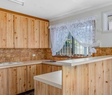 28 Marlborough Av, Victor Harbor SA 5211 - House For Rent | Domain - Photo 2