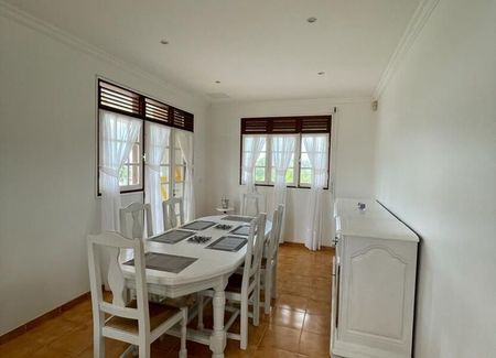 Maison à louer 5 pièces • Le Gosier - Photo 4