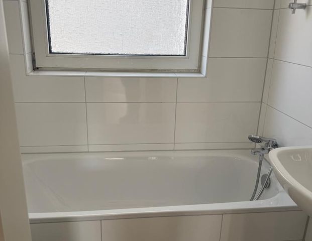 3-Zimmer-Wohnung in Wuppertal Oberbarmen-Wichlinghausen - Photo 1