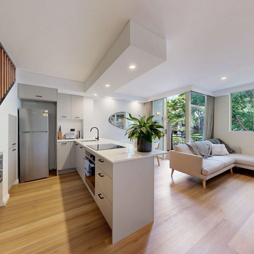 Stylish Inner City Living - Photo 1