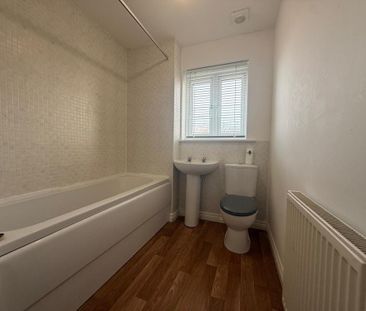 2 bedroom terraced house to rent - Photo 1