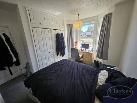 4 bedroom detached house to rent - Photo 4
