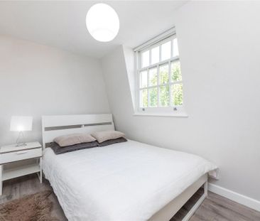 3 bedroom flat to rent - Photo 3