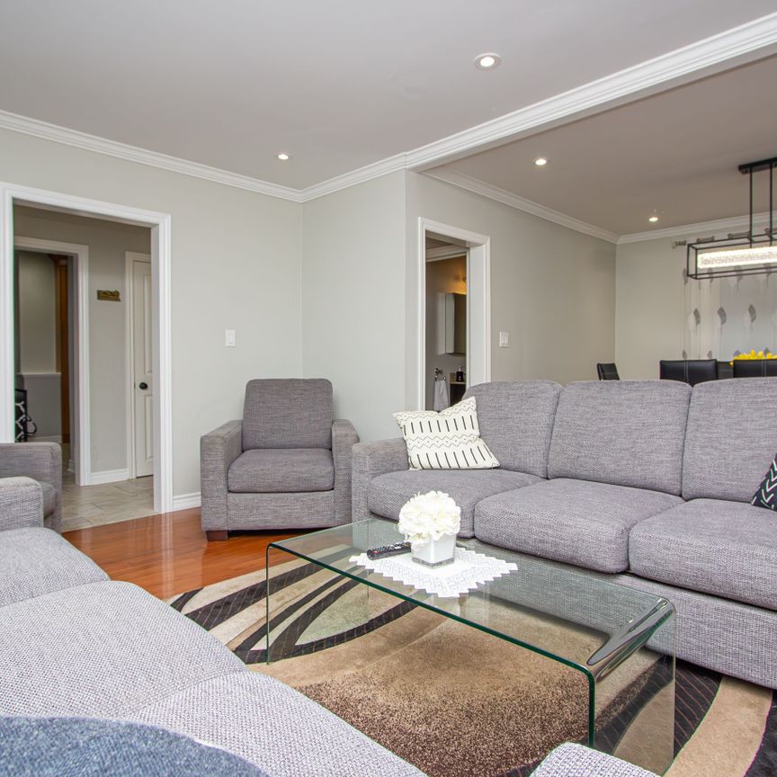 For Lease - 1536 Applewood Road, Mississauga, Ontario - Photo 1