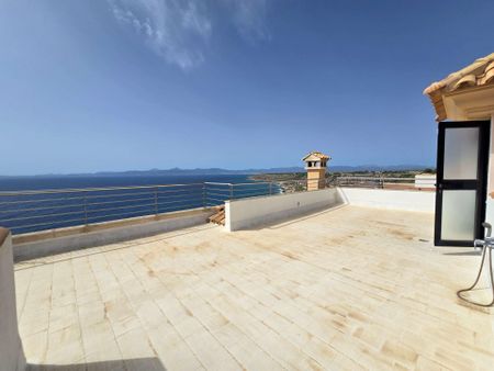 Una villa donde el Mediterráneo forma parte de tu hogar - Photo 4