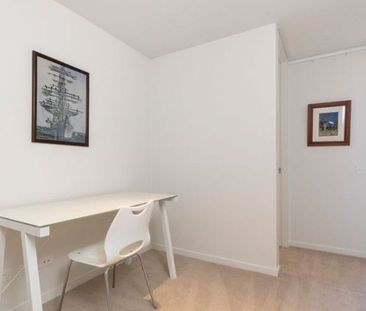 East Perth - Photo 5