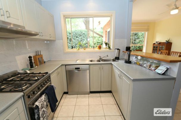 Quite 3 Bedroom Family Home - Photo 1