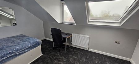 5 Bed - 27 Richmond Avenue, Headingley, Leeds - LS6 1BZ - Student - Photo 3