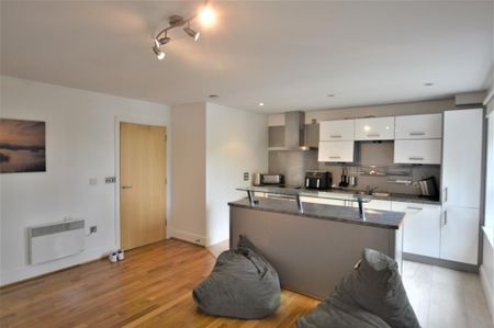 1 bedroom flat to rent - Photo 2