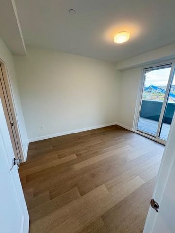 Second Floor – Corner unit – ZARA! - Photo 5