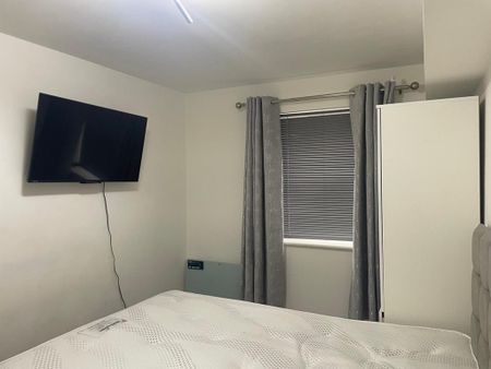 2 bedroom flat to rent - Photo 4