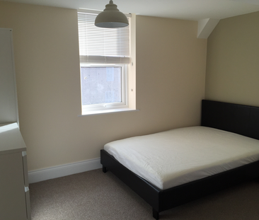 Spencer Street Unit 3 - Photo 4