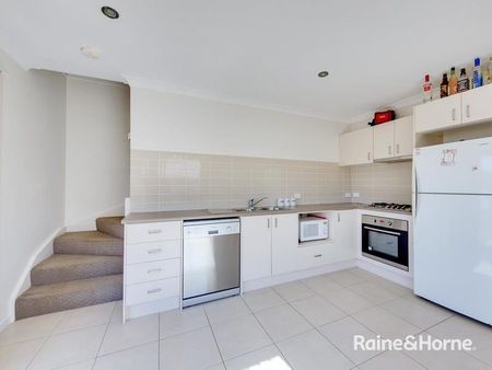 Beautifully Designed Three-Bedroom Townhouse - Photo 5