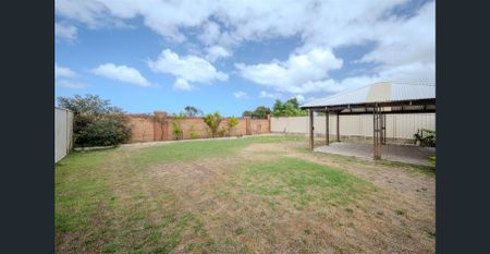 Looking for your perfect family home! - Photo 2