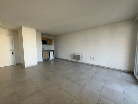 Location Appartement 2 pièces 49m² CASTANET TOLOSAN 31320 - Photo 2