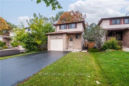 Detached Home For Lease | S8146858 - Photo 4