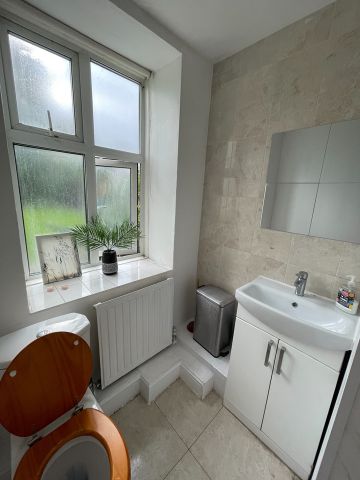 Room in a Shared Flat, Marina Court, E3 - Photo 5